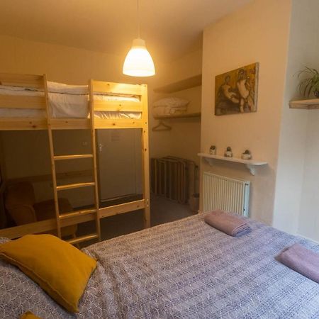 Beautiful Riverside Home, Hebden Bridge, Woodland Views, Sleeps 2 - 9 Eksteriør billede